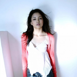 黑木明紗，1988年5月28日出生于日本沖繩縣，日本女演員、模特